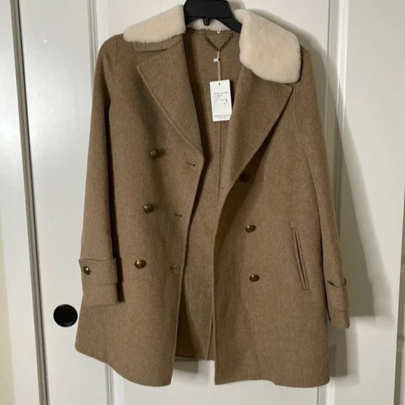 BELLE AND BLOOM Liberty Faux Shearling Collar Coat in Oat - Picture 6 of 9